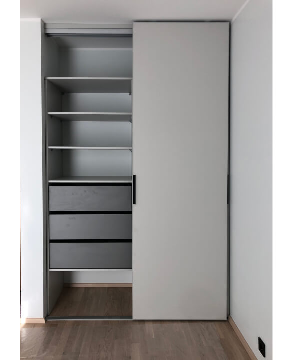 20 sissehitatud kapp