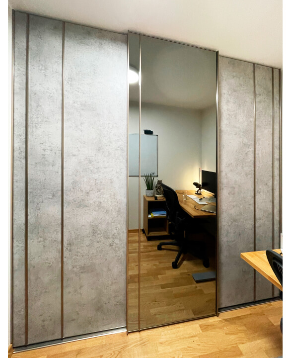 61 liuguksed peegliga Grande