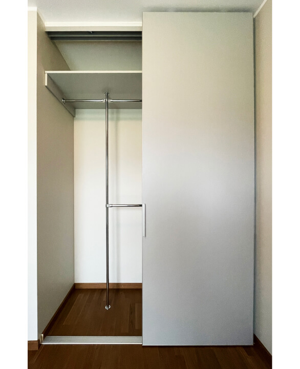 74 lükanduksed peidetud ülemise siiniga