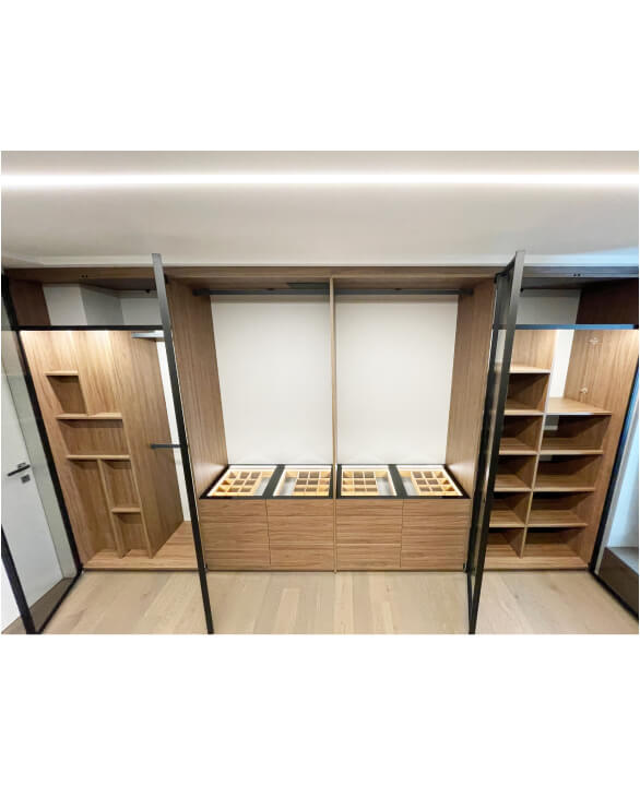 9 sisseehitatud kapp