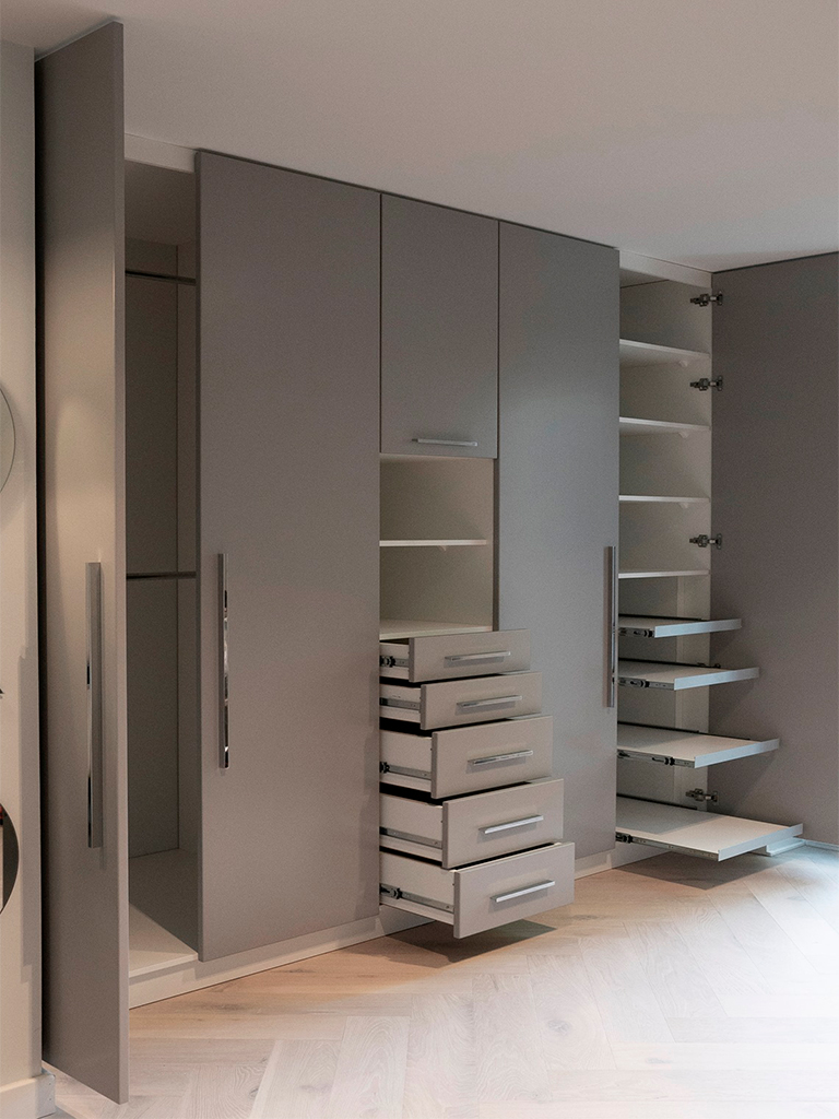 17 sisseehitatud kapp